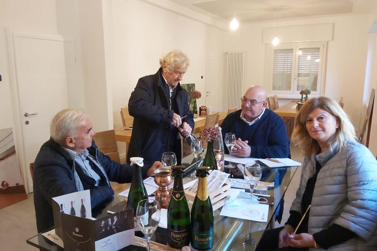 Cantina Pedrotti l'assaggio degli spumanti Pedrotti Spumanti, 120 anni di storia  e di amore per il vino in Vallagarina